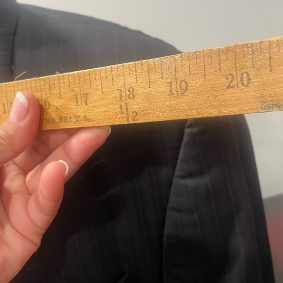 TWO PIECE CALVIN KLEIN SUIT - Picture 12 of 12